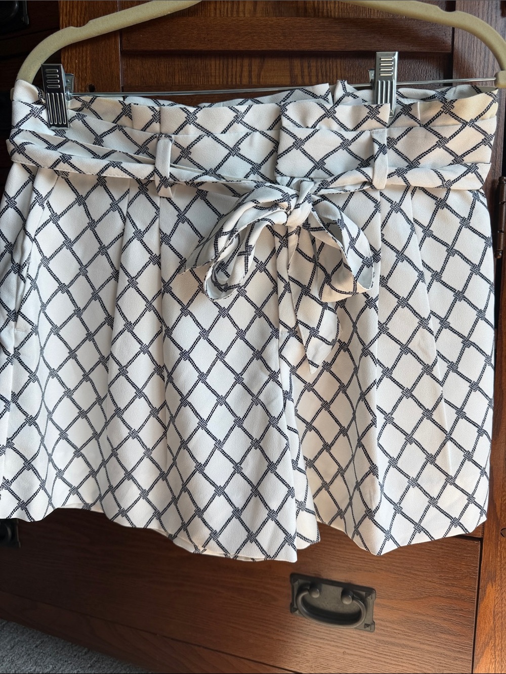 Banana Republic White High-Waist Tie-Belt Shorts with Navy Lattice